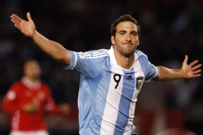 决赛场上 奥卡拉汉泳姿稳健霸气十足，奥卡拉汉 回忆