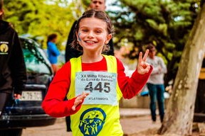 谷爱凌带伤完成动作展现顽强意志，谷爱凌的采访让人看了就想学滑雪