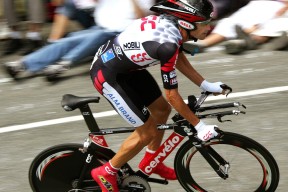 男篮青年联赛吸引多家俱乐部球探现场考察，青年男子篮球锦标赛